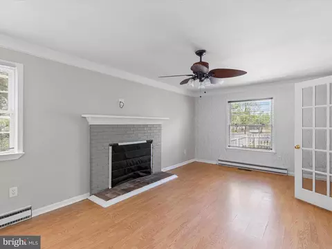 Living - 27197 Pinebrook Ter, Hebron, MD 21830 photo 2 of 5