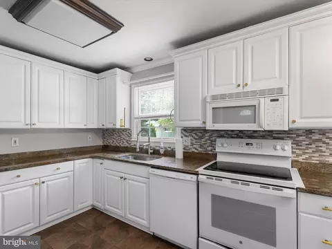 Kitchen - 27197 Pinebrook Ter, Hebron, MD 21830 photo 1 of 3