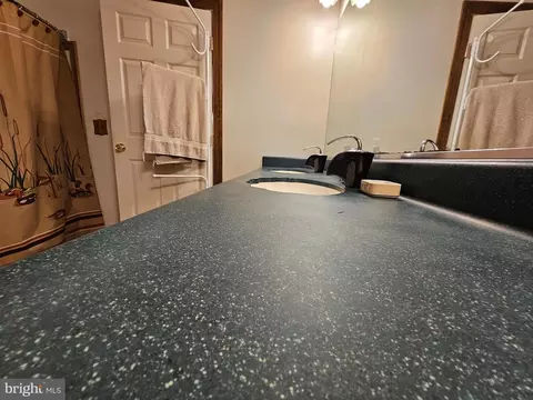 Bath - 501 Beaglin Park Dr, Salisbury, MD 21804 photo 5 of 6