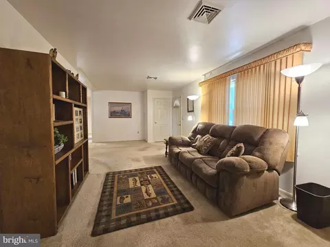 Living - 501 Beaglin Park Dr, Salisbury, MD 21804 photo 2 of 2