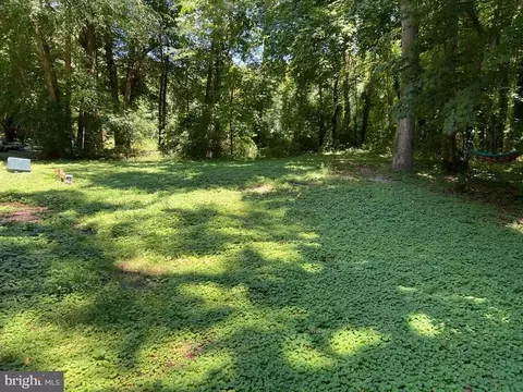 8467 Memory Gardens Ln, Hebron, MD 21830 photo 2