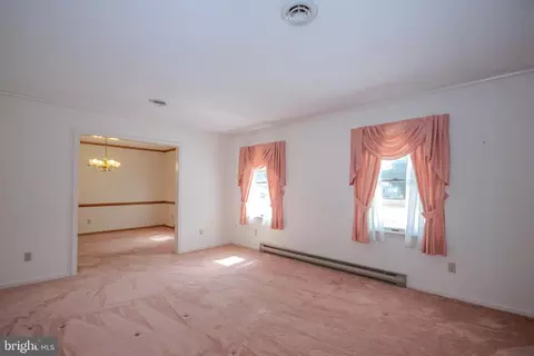 Living - 306 Calvin Dr, Salisbury, MD 21804 photo 2 of 7