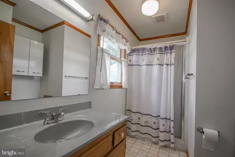 Bath - 306 Calvin Dr, Salisbury, MD 21804 photo 1 of 1