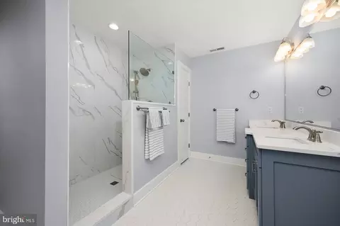 Bath - 27016 Edinburgh Ct, Salisbury, MD 21801 photo 6 of 9