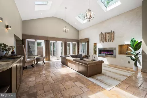 Living - 27016 Edinburgh Ct, Salisbury, MD 21801 photo 1 of 1