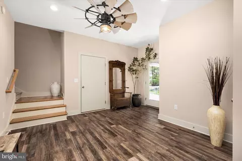 Entry Way - 27016 Edinburgh Ct, Salisbury, MD 21801 photo 1 of 9