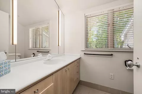 Bath - 27016 Edinburgh Ct, Salisbury, MD 21801 photo 8 of 9