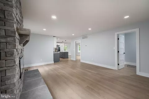 Living - 4305 Ramblin Rd, Salisbury, MD 21804 photo 4 of 4