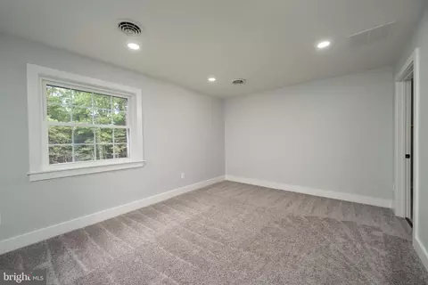 Bedroom - 4305 Ramblin Rd, Salisbury, MD 21804 photo 2 of 3