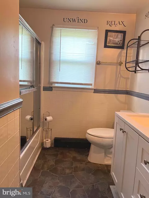 Bath - 8669 Jersey Rd, Salisbury, MD 21801 photo 1 of 2