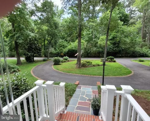 Exterior - 609 Twin Tree Rd, Salisbury, MD 21801 photo 2 of 12