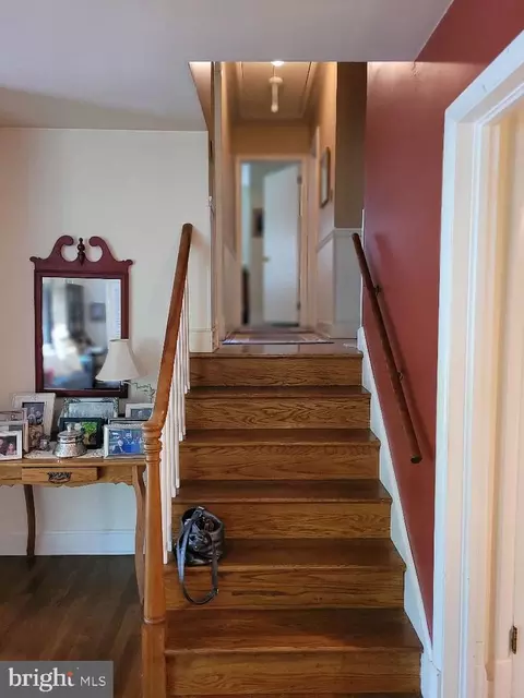 Entry Way - 609 Twin Tree Rd, Salisbury, MD 21801 photo 1 of 3