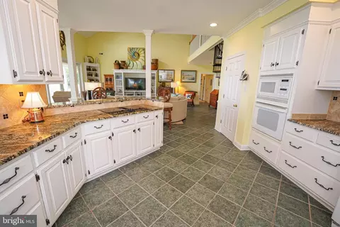 Kitchen - 20240 Nanticoke Rd, Nanticoke, MD 21840 photo 3 of 3