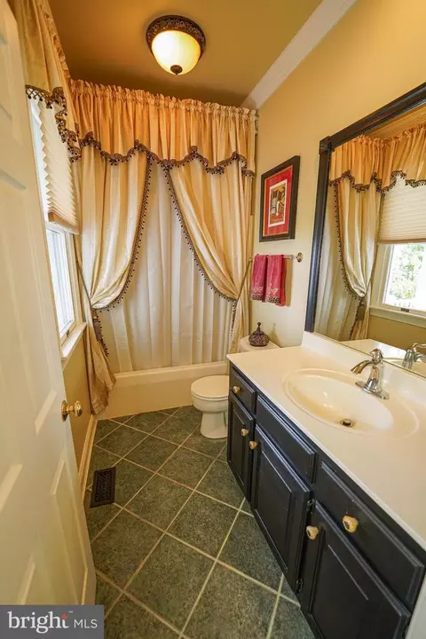 Bath - 20240 Nanticoke Rd, Nanticoke, MD 21840 photo 3 of 4