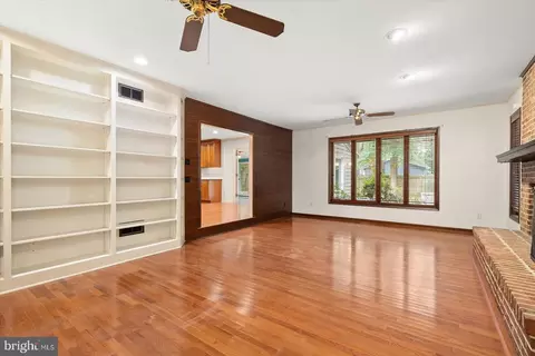 Living - 704 Burning Tree Cir, Salisbury, MD 21801 photo 6 of 8