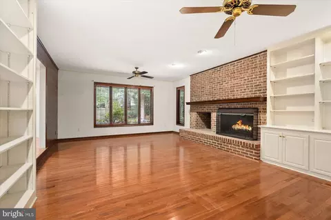 Living - 704 Burning Tree Cir, Salisbury, MD 21801 photo 5 of 8