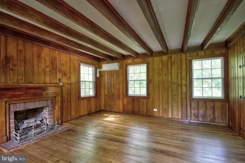 Living - 23819 Nanticoke Rd, Quantico, MD 21856 photo 5 of 5
