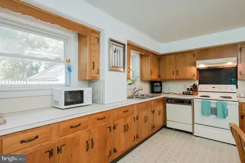 Kitchen - 418 E State St, Delmar, MD 21875 photo 1 of 5