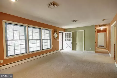 Living - 305 Wyman Dr, Salisbury, MD 21804 photo 2 of 2