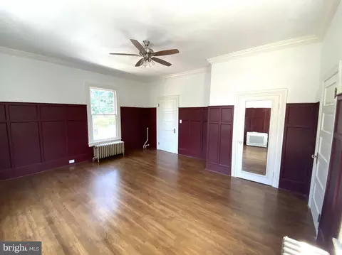 Bedroom - 104 E William St, Salisbury, MD 21801 photo 2 of 5