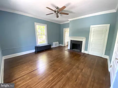 Living - 104 E William St, Salisbury, MD 21801 photo 7 of 9
