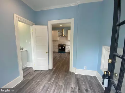 Entry Way - 104 E William St, Salisbury, MD 21801 photo 4 of 12