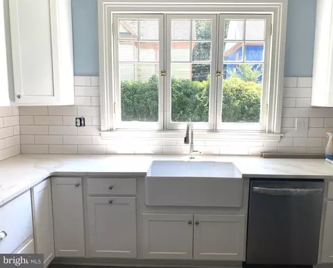 Kitchen - 104 E William St, Salisbury, MD 21801 photo 5 of 8