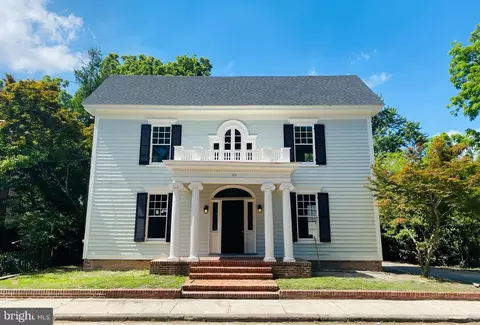 Exterior - 104 E William St, Salisbury, MD 21801 photo 2 of 11
