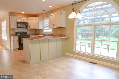 Kitchen - 29459 Windy Hill Cir, Delmar, MD 21875 photo 3 of 3