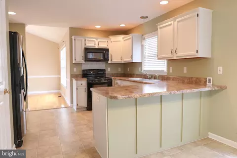 Kitchen - 29459 Windy Hill Cir, Delmar, MD 21875 photo 2 of 3
