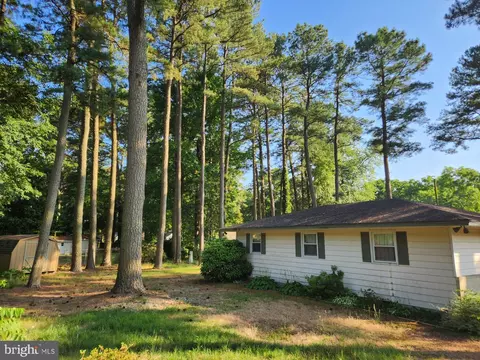 300 Maple Way, Salisbury, MD 21804 photo 2