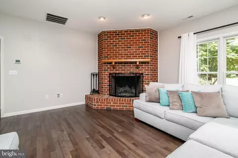 Living - 7475 E Longfield Dr, Hebron, MD 21830 photo 3 of 6