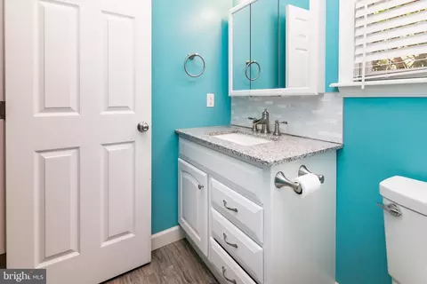 Bath - 7475 E Longfield Dr, Hebron, MD 21830 photo 11 of 11