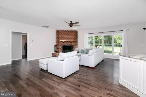 Living - 7475 E Longfield Dr, Hebron, MD 21830 photo 5 of 6