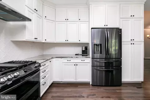 Kitchen - 7475 E Longfield Dr, Hebron, MD 21830 photo 4 of 5