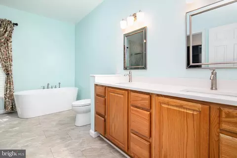 Bath - 7475 E Longfield Dr, Hebron, MD 21830 photo 1 of 11