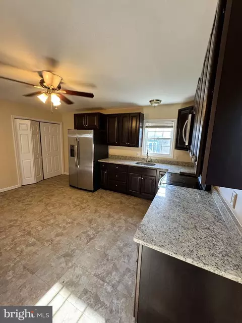 Kitchen - 723 Ebenezer Dr, Salisbury, MD 21801 photo 4 of 6
