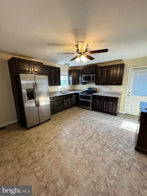 Kitchen - 723 Ebenezer Dr, Salisbury, MD 21801 photo 2 of 6