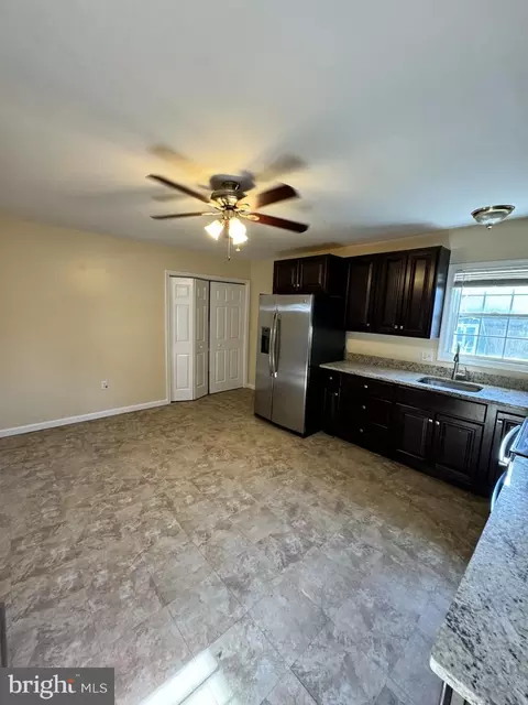 Kitchen - 723 Ebenezer Dr, Salisbury, MD 21801 photo 5 of 6
