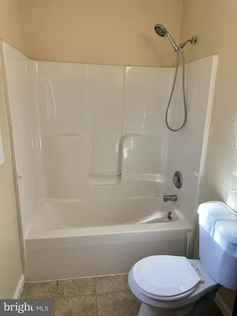 Bath - 723 Ebenezer Dr, Salisbury, MD 21801 photo 4 of 4