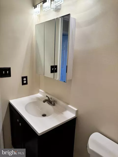 Bath - 723 Ebenezer Dr, Salisbury, MD 21801 photo 2 of 4