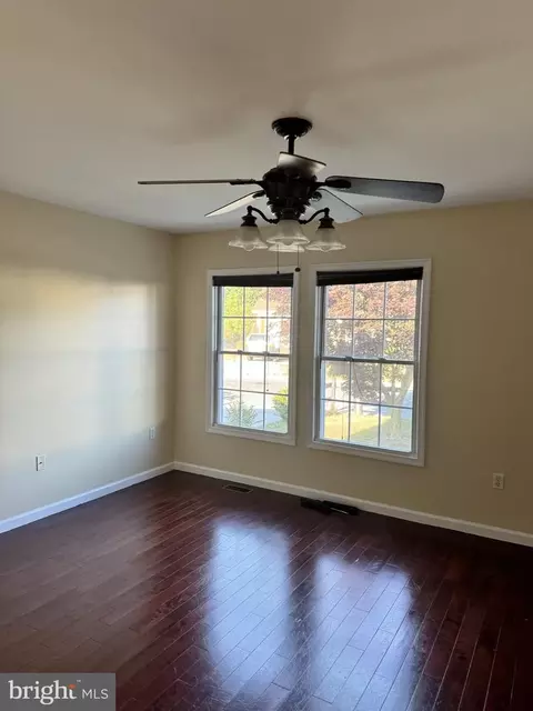 Living - 723 Ebenezer Dr, Salisbury, MD 21801 photo 2 of 3