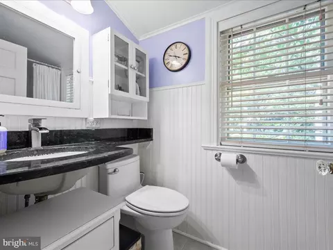 Bath - 431 Somerset Ave, Salisbury, MD 21801 photo 2 of 3