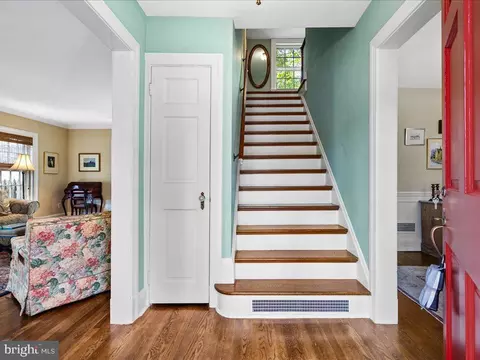 Entry Way - 431 Somerset Ave, Salisbury, MD 21801 photo 1 of 12