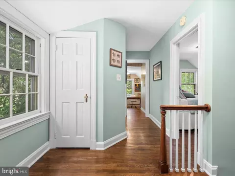 Entry Way - 431 Somerset Ave, Salisbury, MD 21801 photo 9 of 12