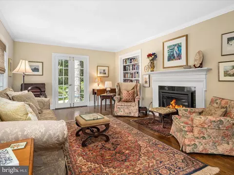 Living - 431 Somerset Ave, Salisbury, MD 21801 photo 4 of 9