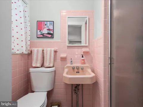 Bath - 431 Somerset Ave, Salisbury, MD 21801 photo 1 of 3