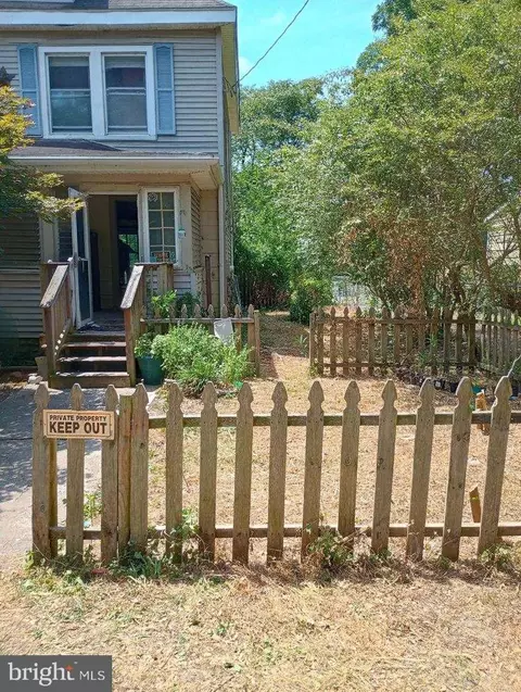 602 S Memorial Dr, Delmar, MD 21875 photo 2