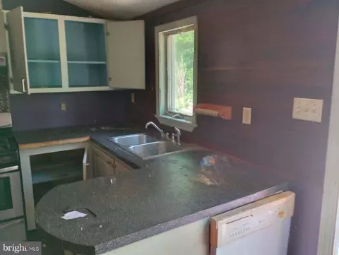 602 S Memorial Dr, Delmar, MD 21875 photo 28