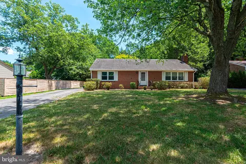 1301 Allenwood Dr, Salisbury, MD 21801